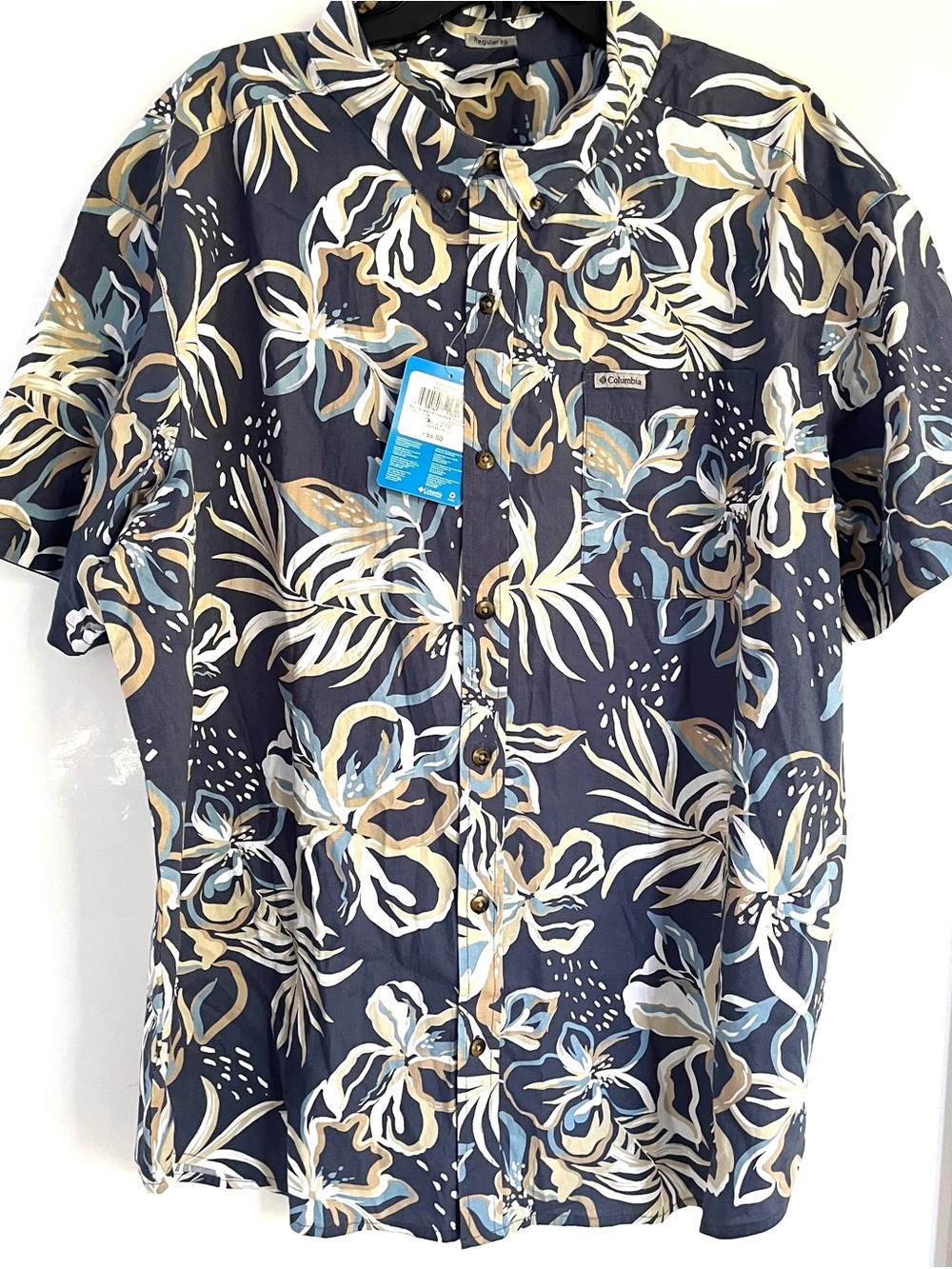 Columbia Short Sleeve Men's Button Down Shirt - NWT